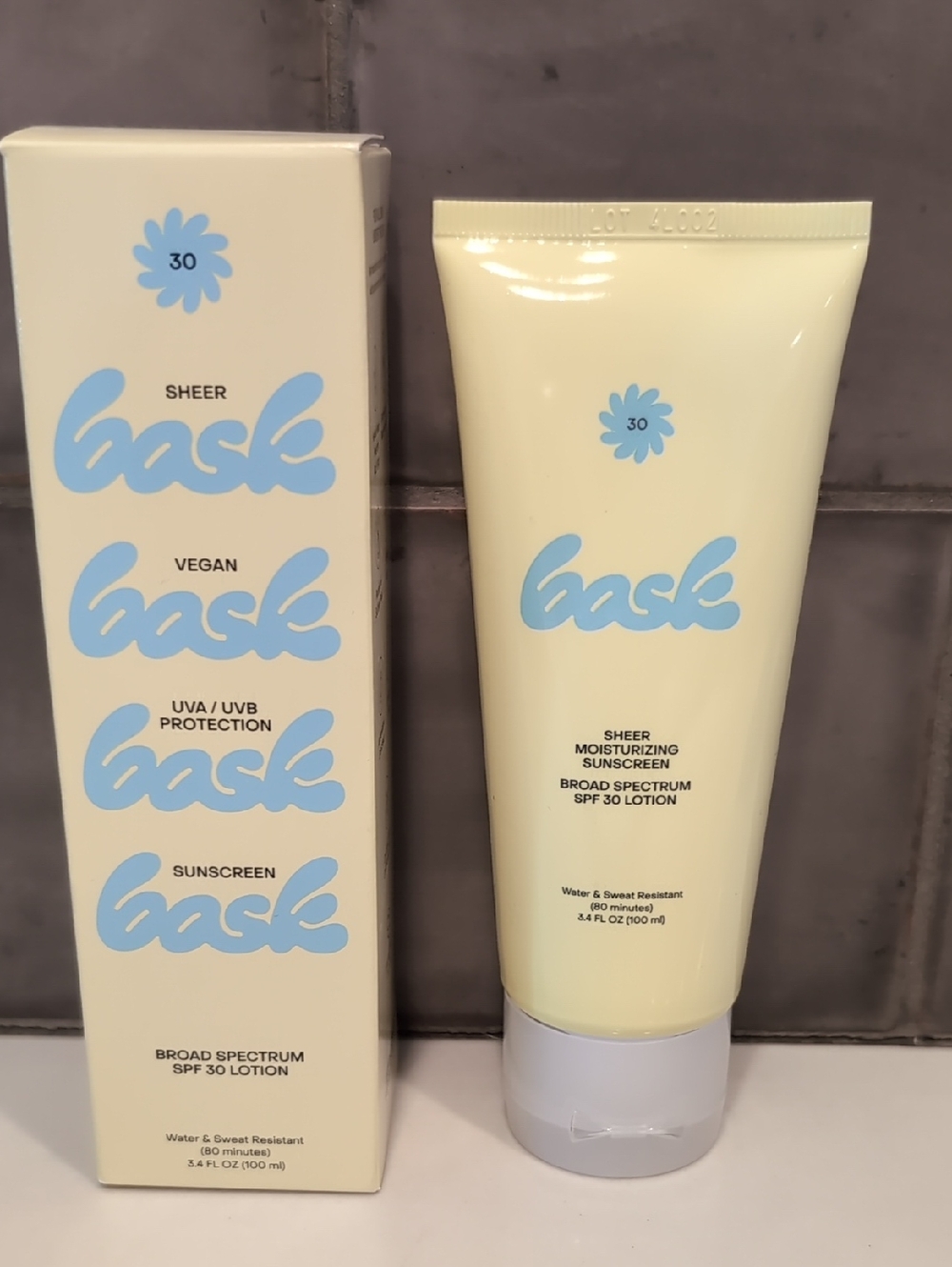 back Sheer Moisturizing Sunscreen SPF 30